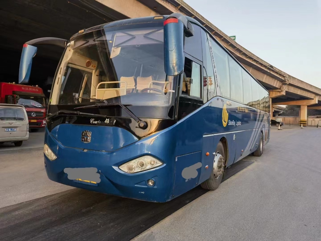 الحافلات الفاخرة المستعملة Zhongtong Bus Weichai 300hp 55seats Left Hand Drive بابين