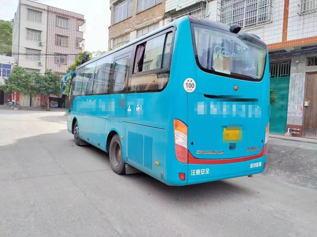 تستخدم حافلة اليد الثانية Yutong Bus Zk6808 33 Seater Bus مع محركات الديزل LHD