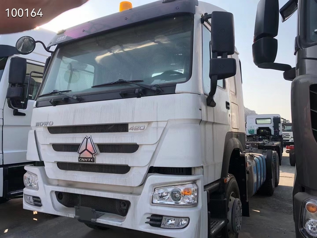 مستعملة Howo Trucks 6 * 4 371hp Left Steering Used Tractor Units Sino Truck