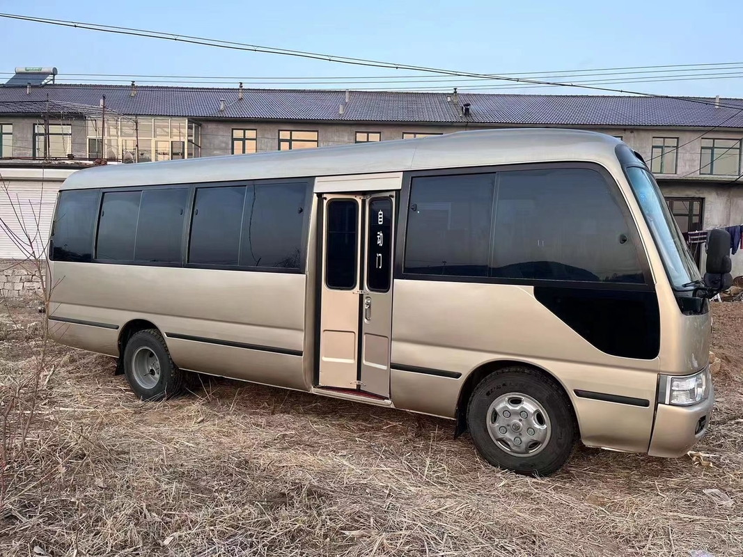 حافلة Toyota Coaster Bus 30 Gasoline Fuel Mini Bus 3RZ Front Engine 2nd Hand Mini Bus