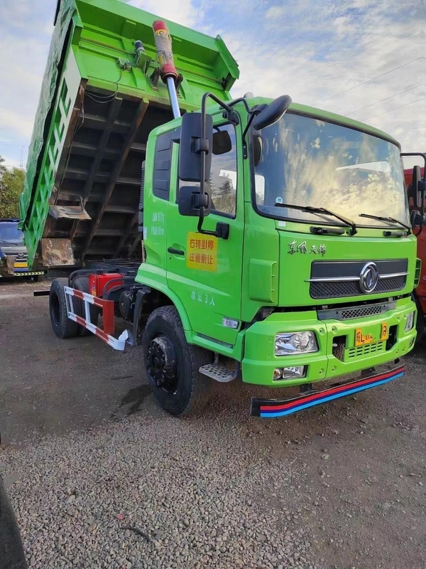 غادر شاحنة قلابة مستعملة Dongfeng Brand 4x2 Dumper شاحنات قلابة خفيفة