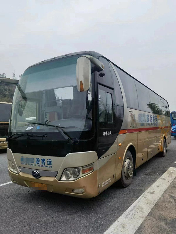 الحافلات المستعملة Yutong Bus ZK6110 51 مقعدًا 2013 سنة التوجيه RHD الحافلات الفاخرة المستعملة