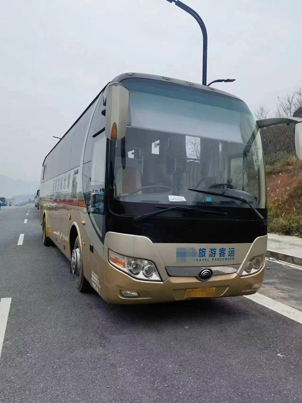 الحافلات المستعملة Yutong Bus ZK6110 51 مقعدًا 2013 سنة التوجيه RHD الحافلات الفاخرة المستعملة