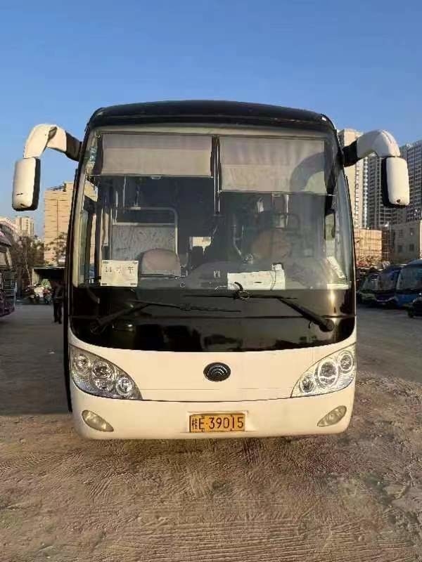 حافلة فاخرة مستعملة 2014 سنة Yutong Zk6120 حافلة ركاب مستعملة 55 Seater Bus LHD