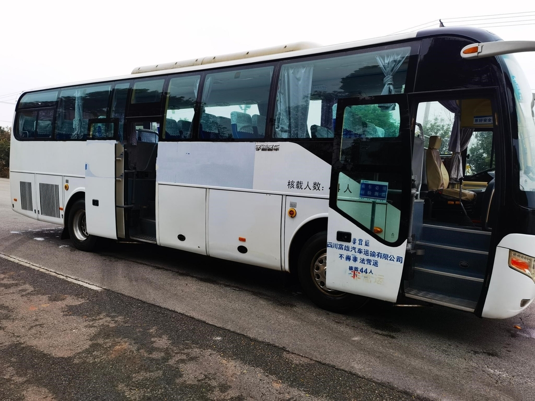Yutong مستعمل حافلة ZK6107HB محرك Yuchai للباب الأوسط تم تجديده في انبعاثات EURO IV