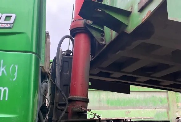 شاحنات تجارية مستعملة 8 × 4430hp Weichai Engine مستعمل SHACMAN D'LONG X3000 شاحنة قلابة