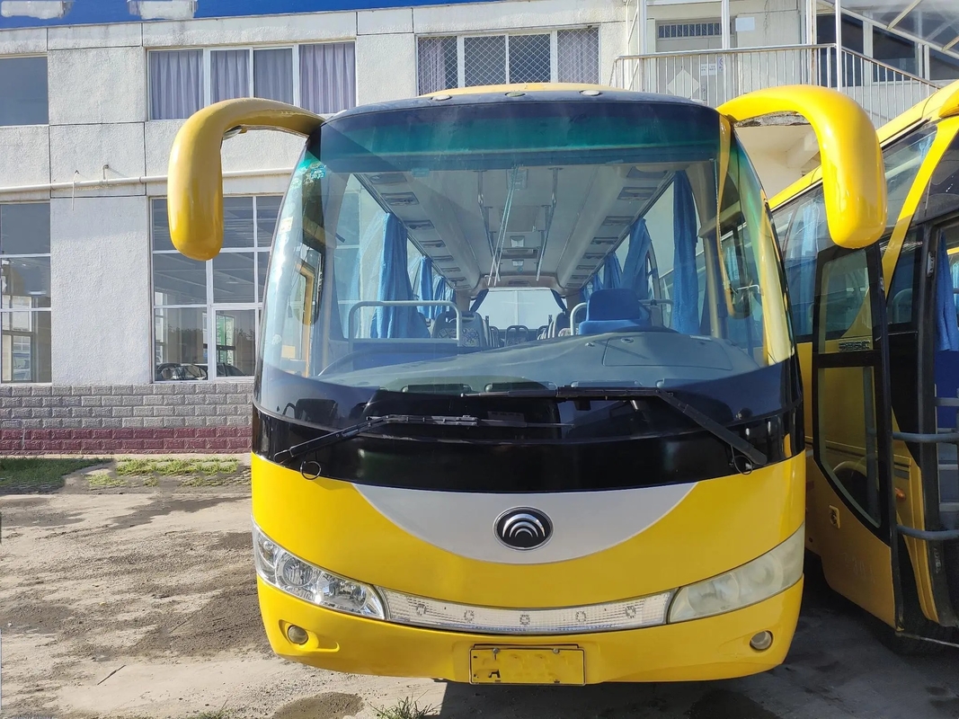 30 مقعدًا تستخدم حافلات الركاب باللون الأصفر محرك Yuchai مستعمل Yutong ZK6798