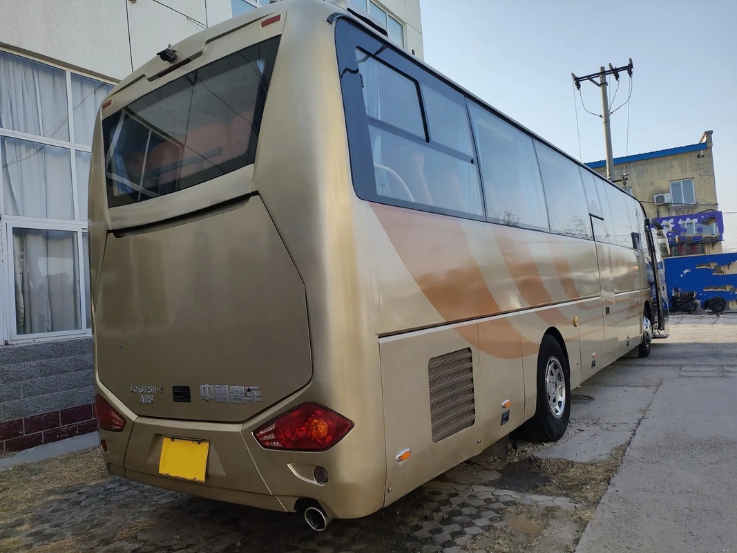 حافلة سفر مستعملة Yuchai Engine أبواب مزدوجة 53 مقعدًا 12 مترًا مستعملة Zhongtong Bus LCK6125