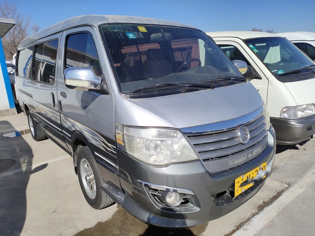 تستخدم 14 حافلة ركاب مكيف هواء انزلاقي 14 مقعدًا محرك ديزل Golden Dragon Hiace XML6532