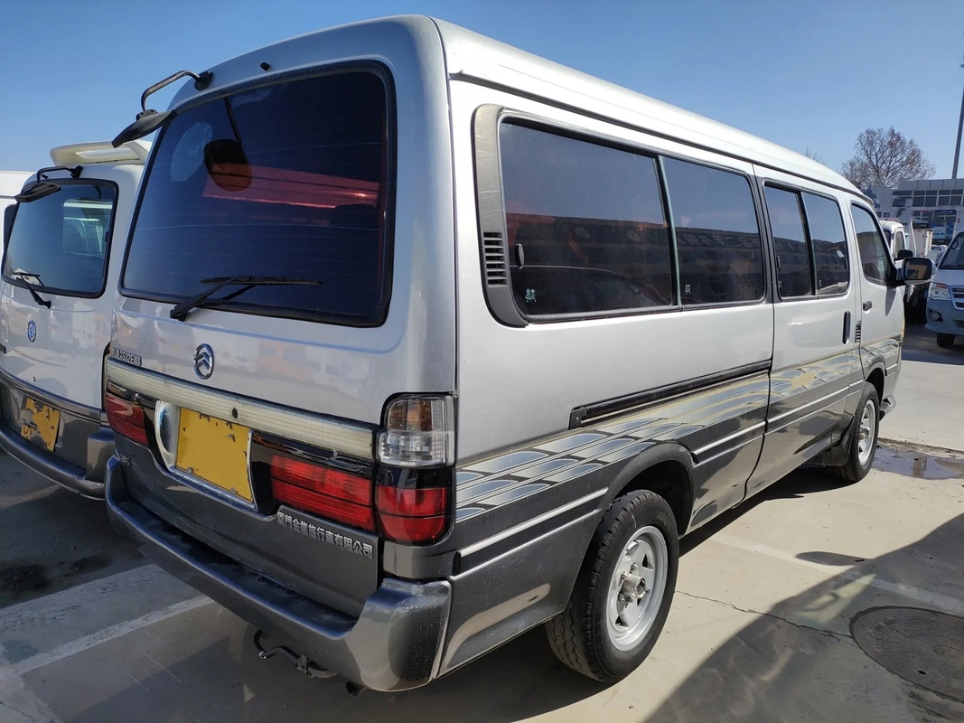 تستخدم 14 حافلة ركاب مكيف هواء انزلاقي 14 مقعدًا محرك ديزل Golden Dragon Hiace XML6532