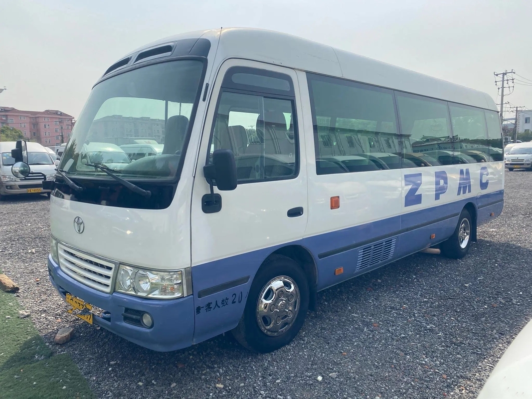 Toyota Van مستعمل SCT6702TR باب متأرجح خارجي 20 مقعدًا مستعمل Coaster Oil Engine EURO II