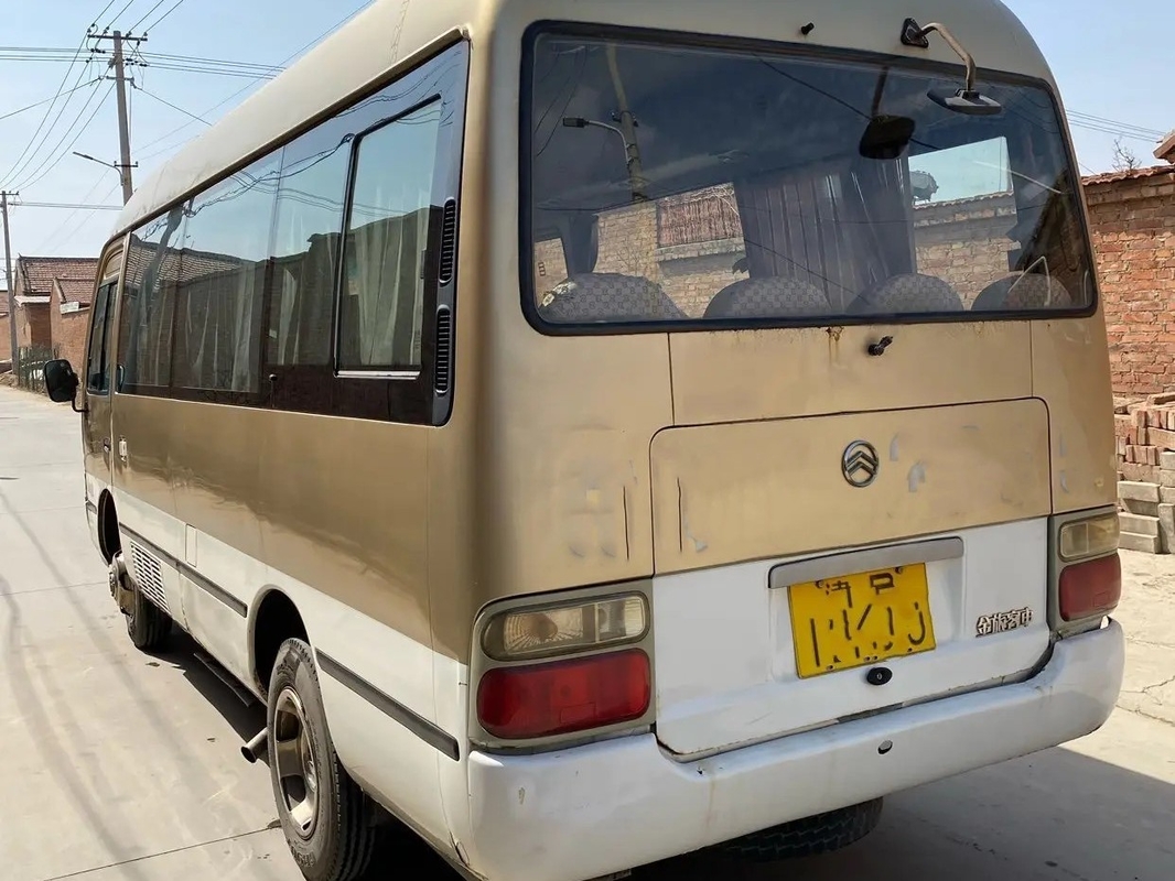 يستخدم Mini Coach External Swinging Door 19 مقعدًا EURO III Front Engine مستعمل Golden Dragon XML6601