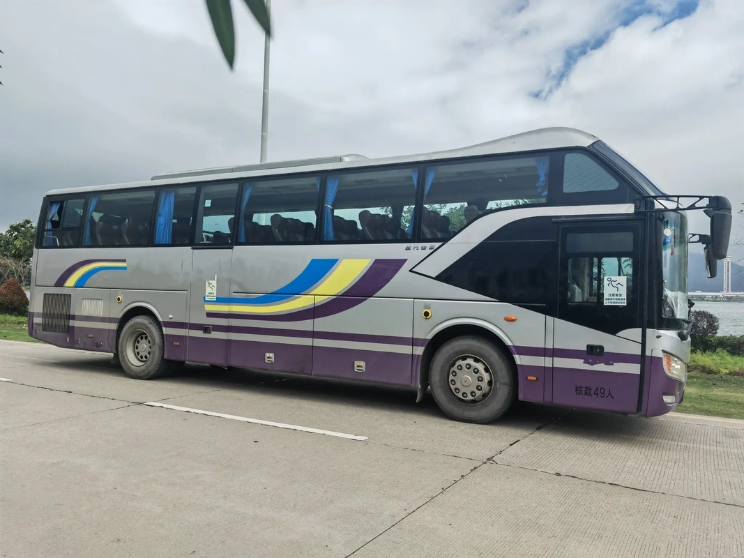 محرك ديزل للحافلات باب وسط 49 مقعدًا مكيف هواء Yuchai Engine 11 مترًا يستخدم Golden Dragon XML6112