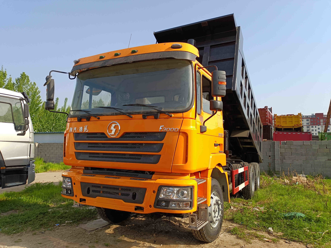 شاحنة يدوية ثانية كابينة سقف مسطح 8.7 متر علبة تروس سريعة 380hp 6 × 4 مستعملة شاحنة قلابة SHACMAN D'LONG F3000