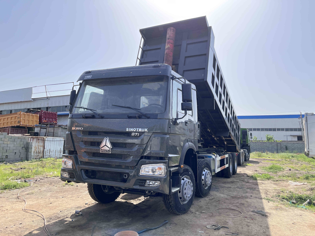 شاحنات قلابة مستعملة 371hp Sinotruck Engine 10.5 متر 16t تحميل مصنّف 8 × 4 مستعمل HOWO ZZ3317