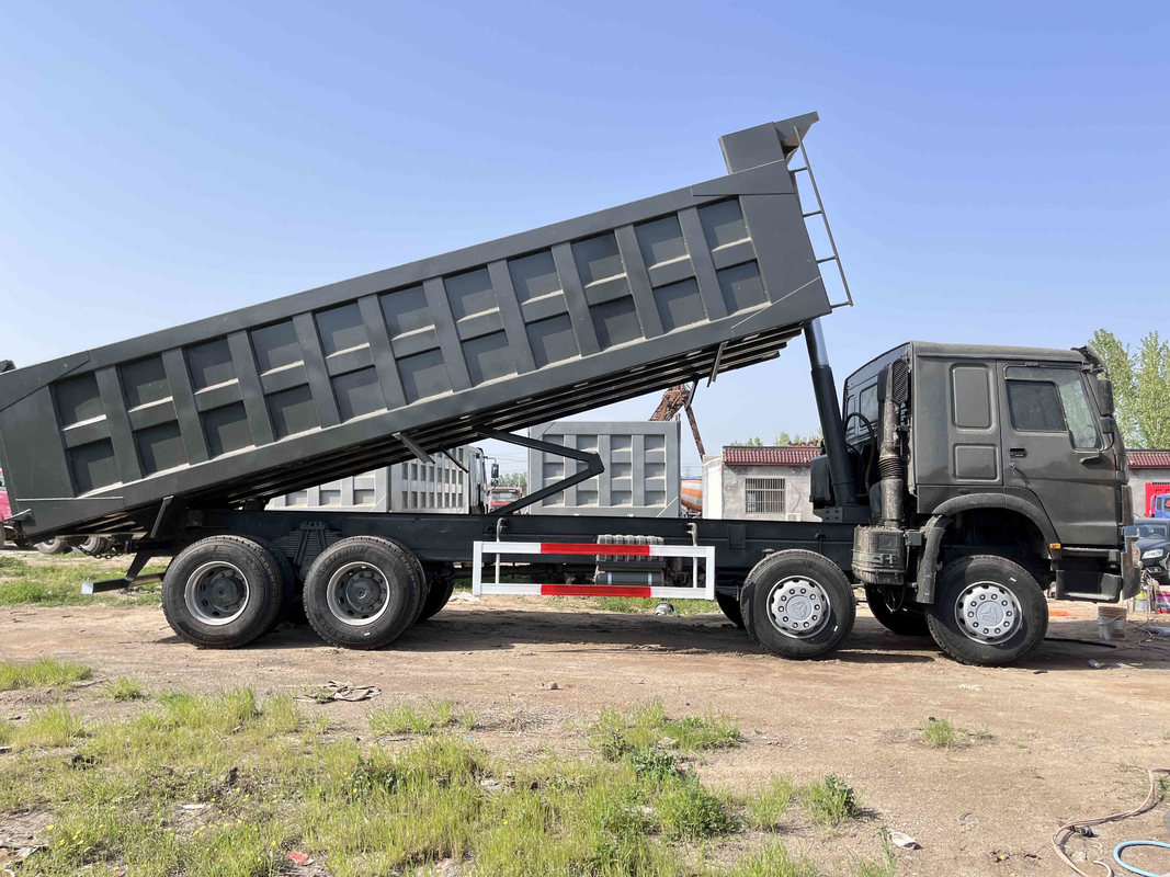 شاحنات قلابة مستعملة 371hp Sinotruck Engine 10.5 متر 16t تحميل مصنّف 8 × 4 مستعمل HOWO ZZ3317