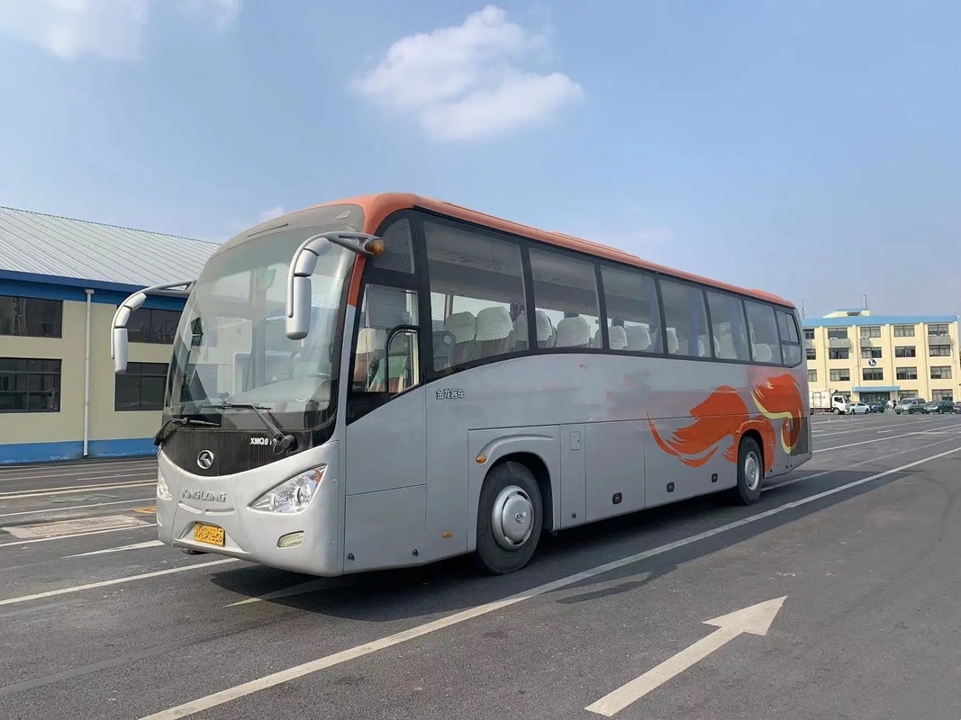 الحافلة المستعملة EURO III 55 مقعدًا ، نافذة مانعة للتسرب ، ستة أسطوانات ، محرك Yuchai مستعمل Kinglong Bus XMQ6126