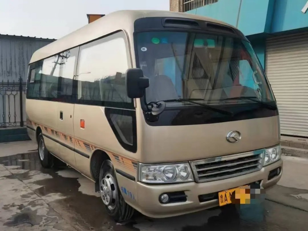 مستعمل 17 Seater Minibus 19 مقعدًا محرك أمامي مستخدم Kinglong Coaster XMQ6606 باب يتأرجح خارجي