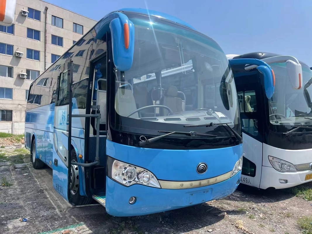 حافلة مستعملة وحافلة 39 مقعدًا محرك Yuchai 245hp 2015 سنة اللون الأزرق محرك نادر Young Tong ZK6908