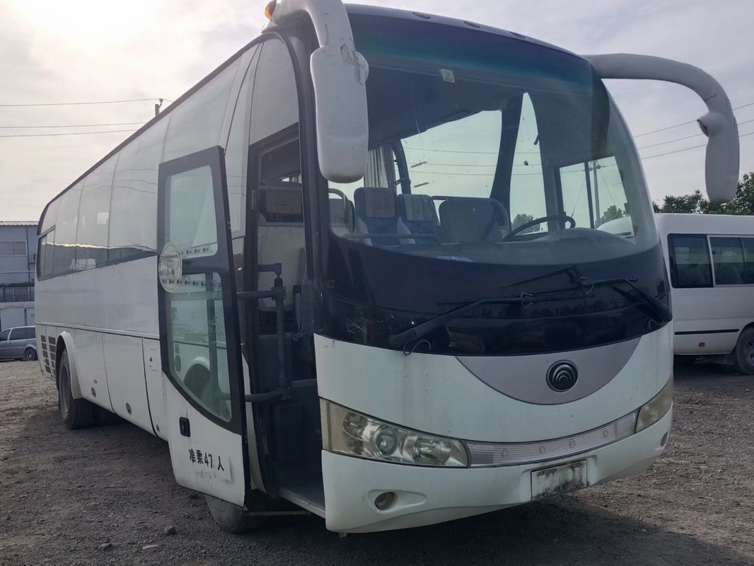 مدرب اليد الثانية 47 مقعدًا مكيف هواء نافذة الإغلاق EURO III Yuchai Engine 10.5 متر Young Tong ZK6100