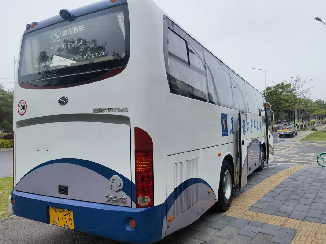 حافلة اليد الثانية 2016 سنة مزدوجة الأبواب 47 مقعد Yuchai Engine 6 سلندرات LHD / RHD مستعملة Kinglong XMQ6117