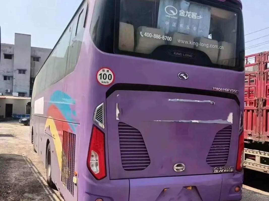 حافلة سياحية مستعملة Weichai Engine وسادة هوائية تعليق 54 مقعدًا مكيف هواء باب واحد Kinglong XMQ6119