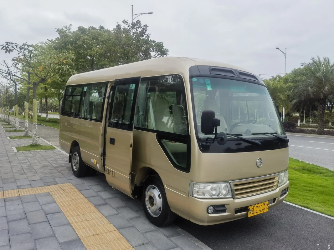 مستعملة كوستر 6 أمتار محرك أمامي 19 مقعدًا تستخدم Golden Dragon Minibus XML6601 باب يتأرجح خارجي