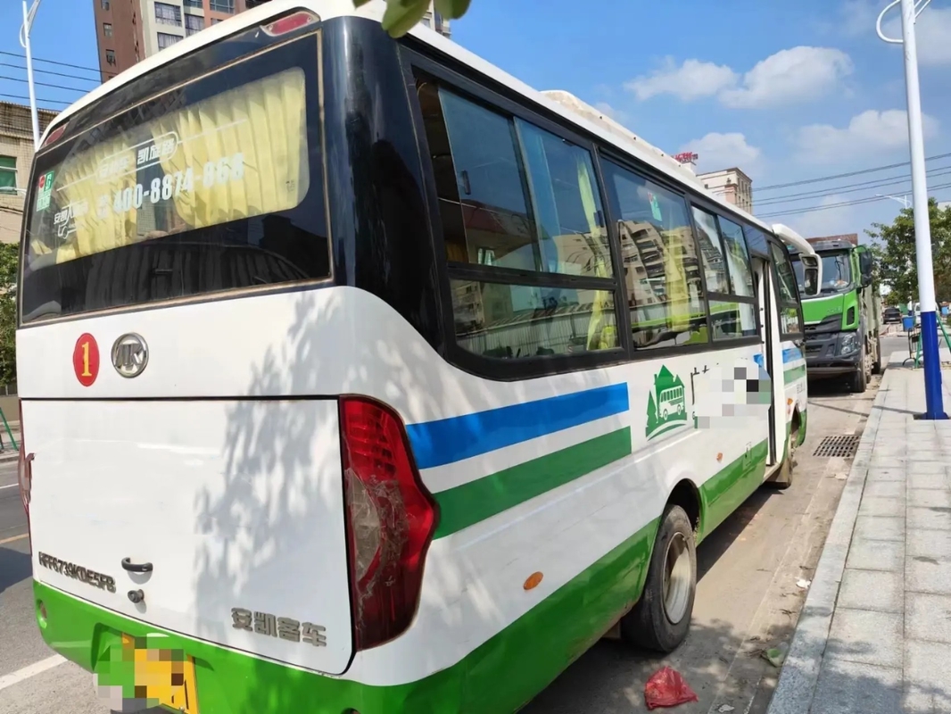 مستعملة Ford Minibus Front Weichai Engine 28 مقعدًا نافذة منزلقة 2020 سنة 7 أمتار حافلة Ankai اليد الثانية HFF6739