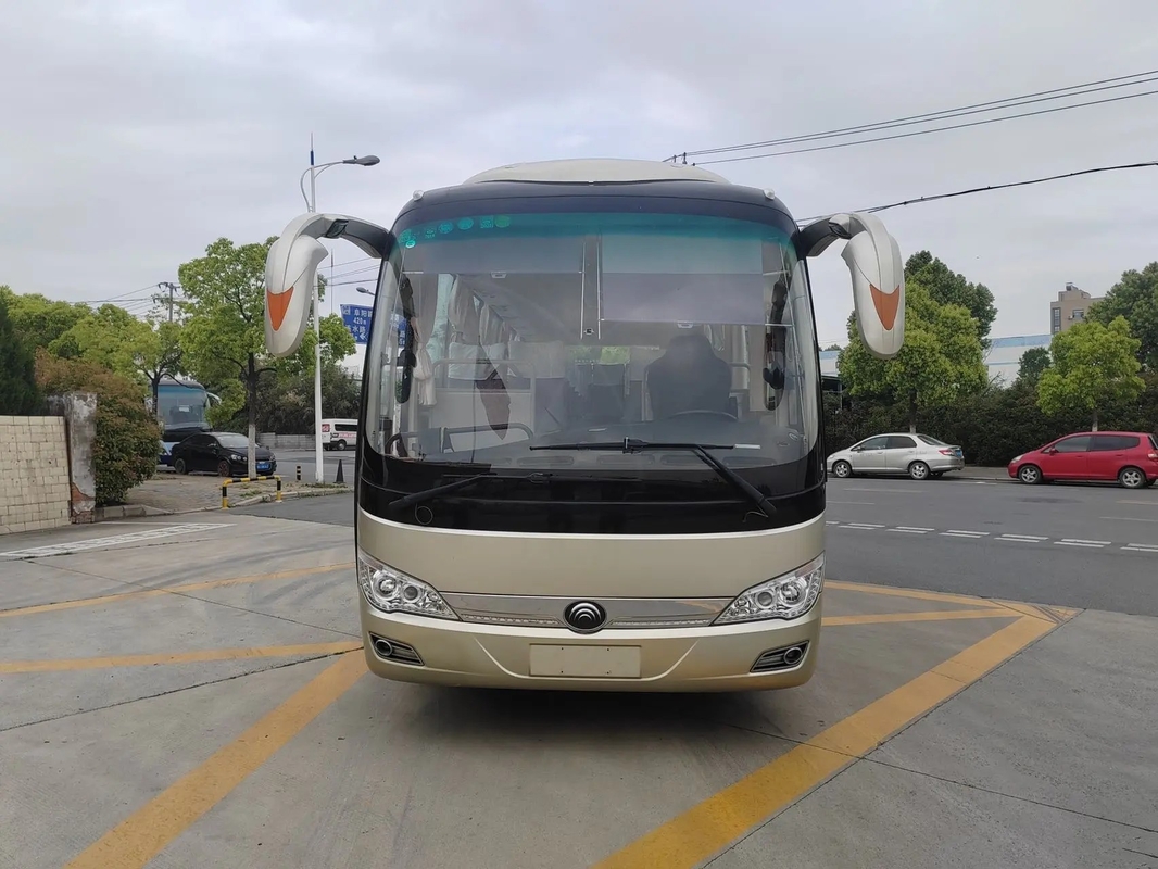 حافلات الركاب المستعملة 8 أمتار ناقل الحركة اليدوي Young Tong Bus ZK6816 محرك نادر 32 مقعدًا مكيف الهواء
