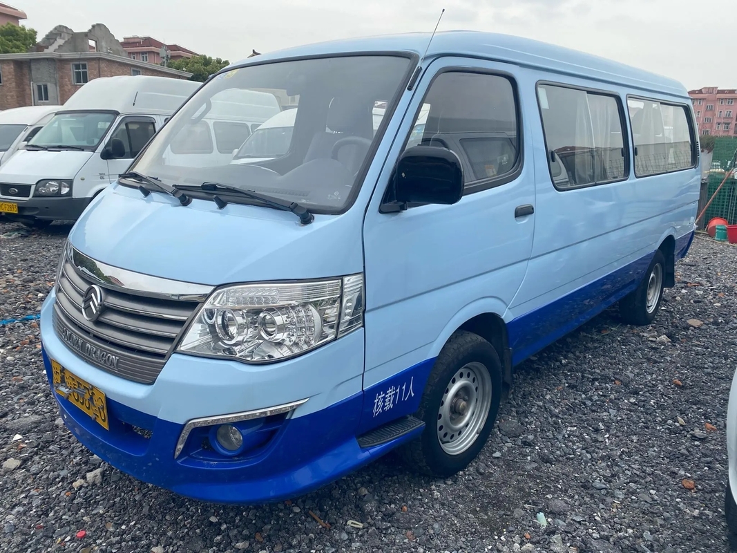 تستخدم 12 مقعدًا ميني باص أبيض وأزرق اللون 11 مقعدًا Golden Dragon Hiace XML6532 Gasoline Engine LHD