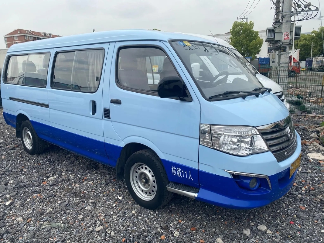 تستخدم 12 مقعدًا ميني باص أبيض وأزرق اللون 11 مقعدًا Golden Dragon Hiace XML6532 Gasoline Engine LHD