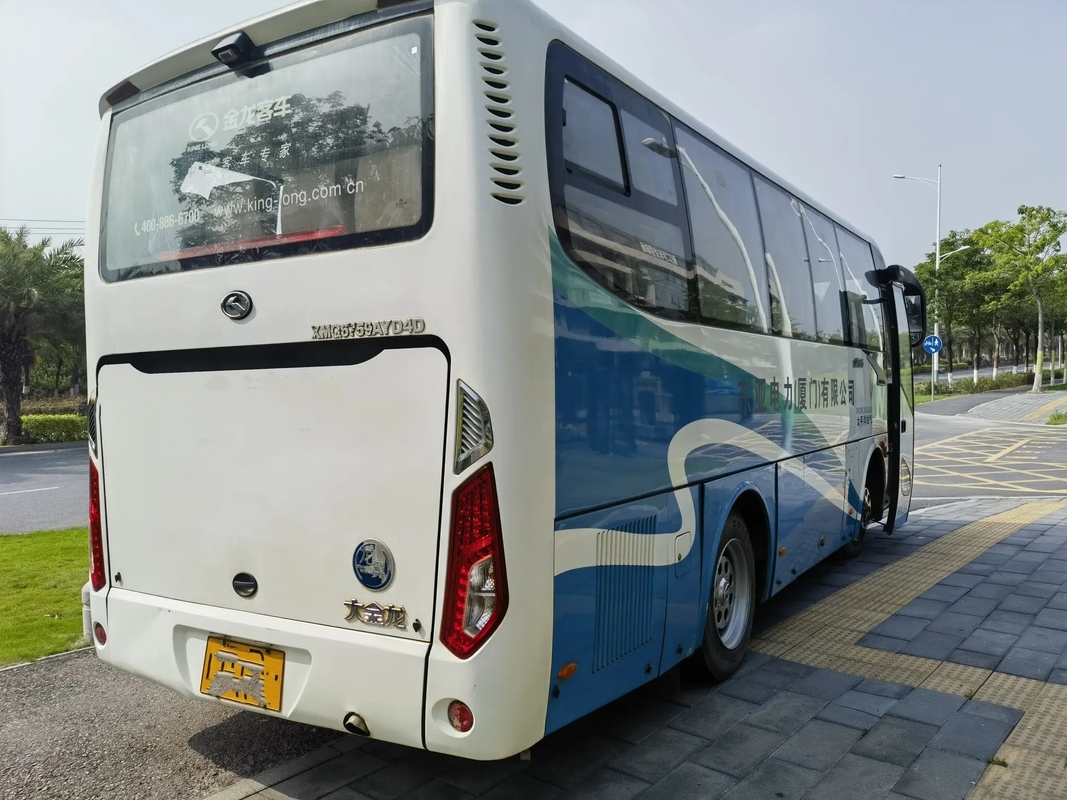حافلات ديزل مستعملة 2016 سنة 28 مقعد محرك Yuchai 4 سلندرات باب يتأرجح خارجي Kinglong Bus XMQ675