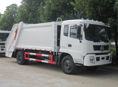 شاحنات ديزل مستعملة 8 أمتار 10m³ قدرة التحميل Dongfeng Refuse Compactor RHD