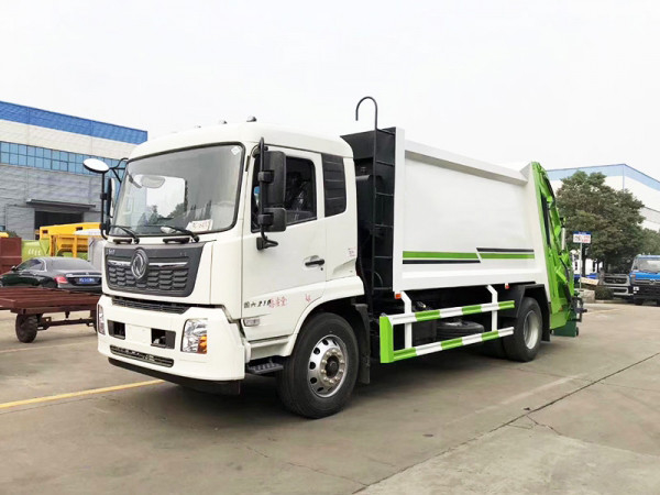 شاحنات ديزل مستعملة 8 أمتار 10m³ قدرة التحميل Dongfeng Refuse Compactor RHD