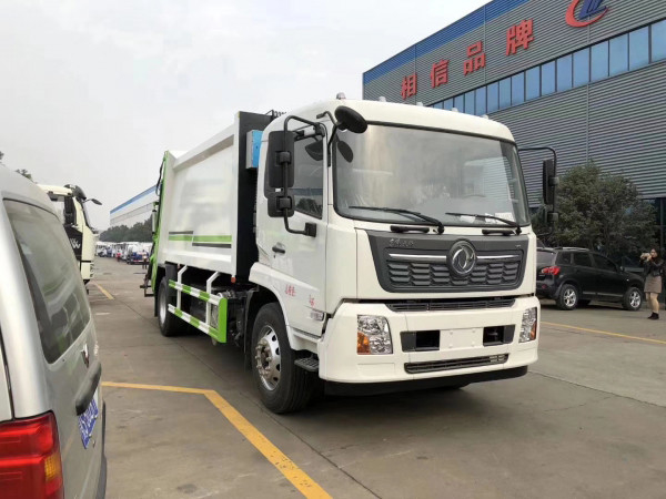شاحنات ديزل مستعملة 8 أمتار 10m³ قدرة التحميل Dongfeng Refuse Compactor RHD