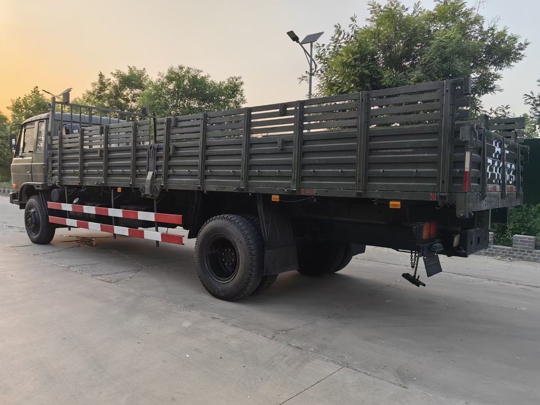 شاحنات خفيفة مستعملة Cummins Engine 4 × 2 وضع القيادة LHD / RHD مستعملة Donfeng Cargo Truck 6.8 Tons الوزن الإجمالي