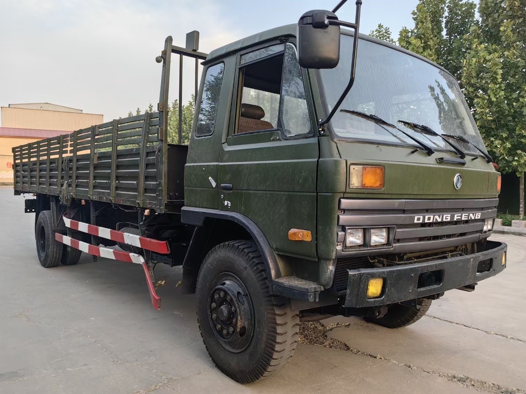 شاحنات خفيفة مستعملة Cummins Engine 4 × 2 وضع القيادة LHD / RHD مستعملة Donfeng Cargo Truck 6.8 Tons الوزن الإجمالي