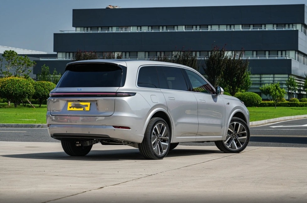 العلامة التجارية الصينية سيارة كهربائية 6 مقاعد Li L9 نموذج كبير SUV محرك توربيني