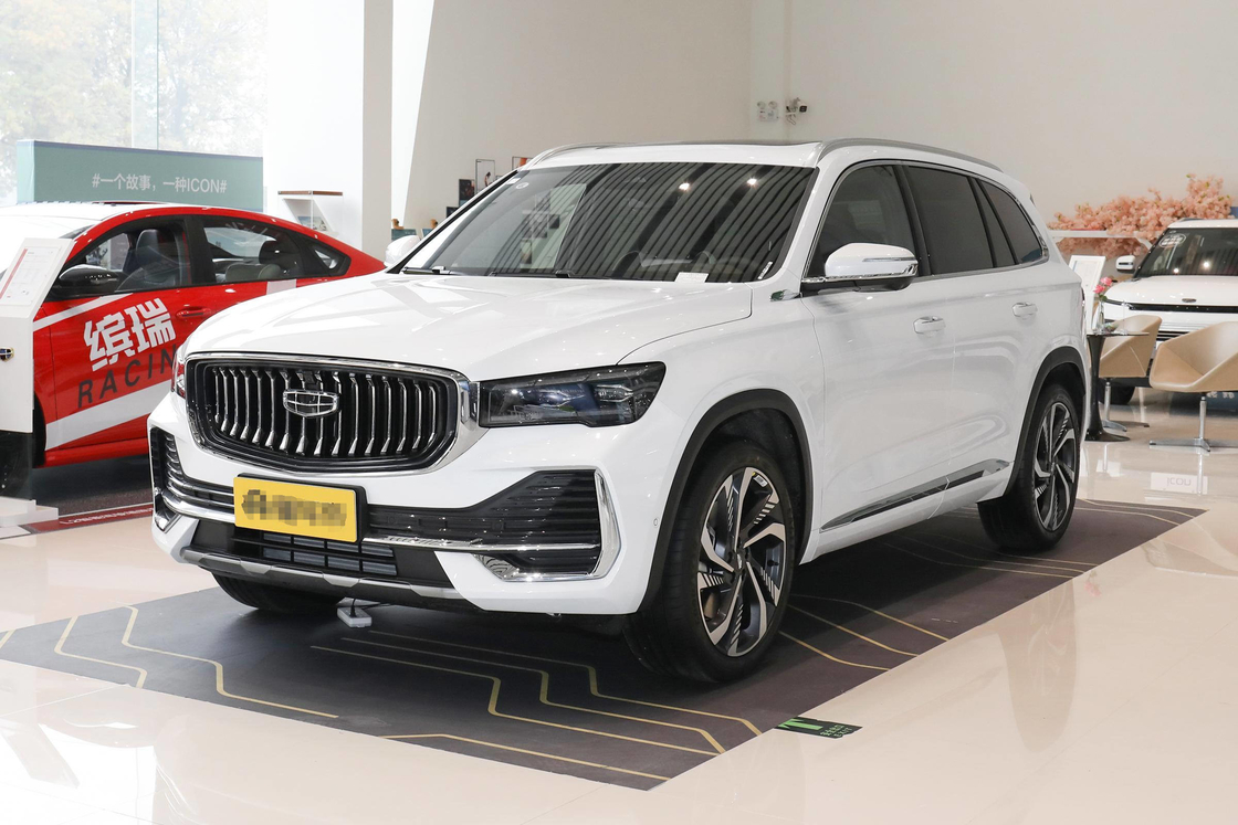 سيارة صينية جيلي SUV 4 * 4 وضع القيادة 5 مقاعد يد اليسار القيادة مكيف الهواء