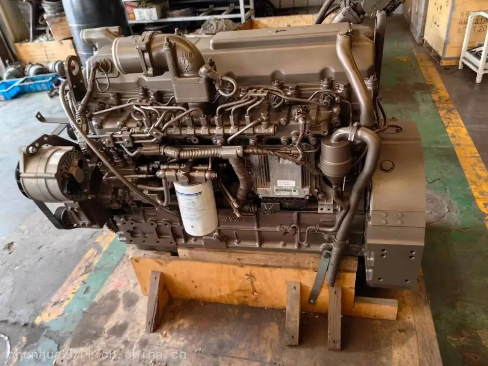 قطع غيار الحافلات المستعملة يو تشاي6L260-42 المحرك يورو 4 الديزل 260 حصان أقصى قوة