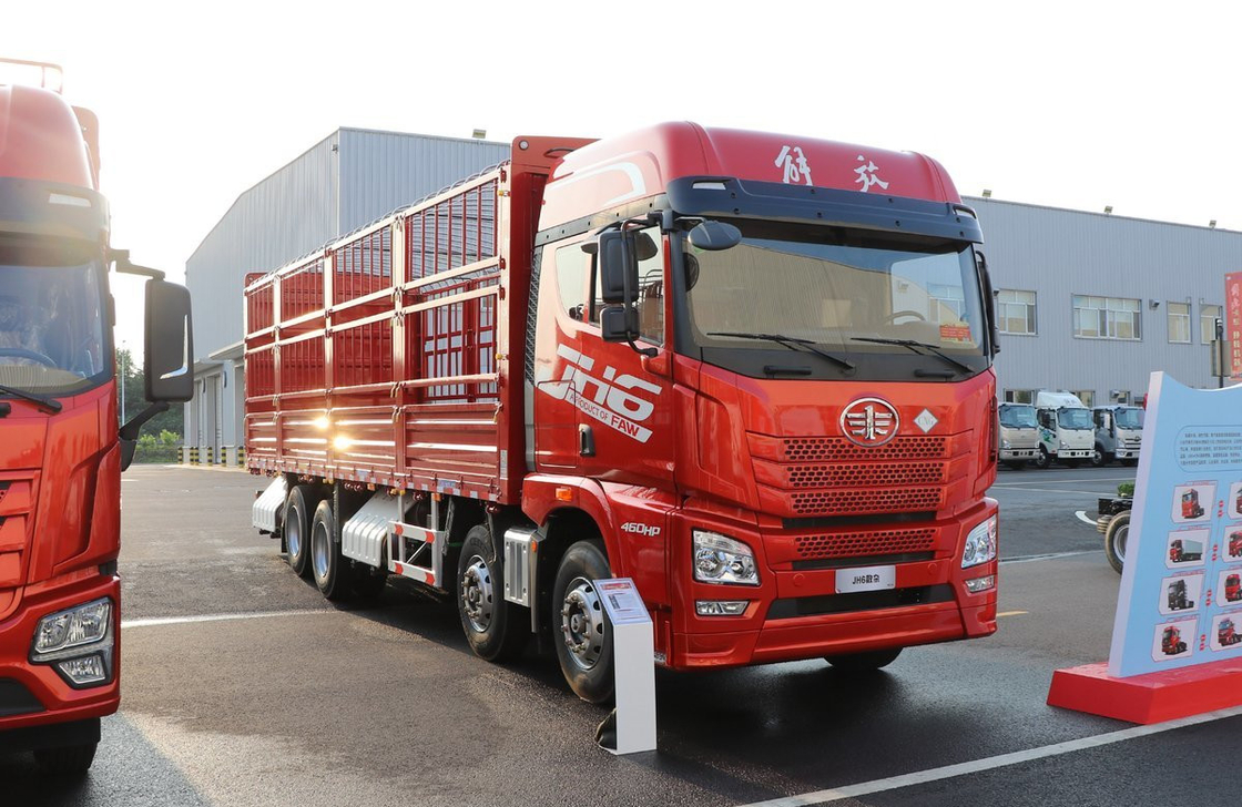 شاحنات شحن مستعملة للبيع في الصين جيفانغ CNG 460hp وظيفة ثقيلة واحدة ونصف الكابينة