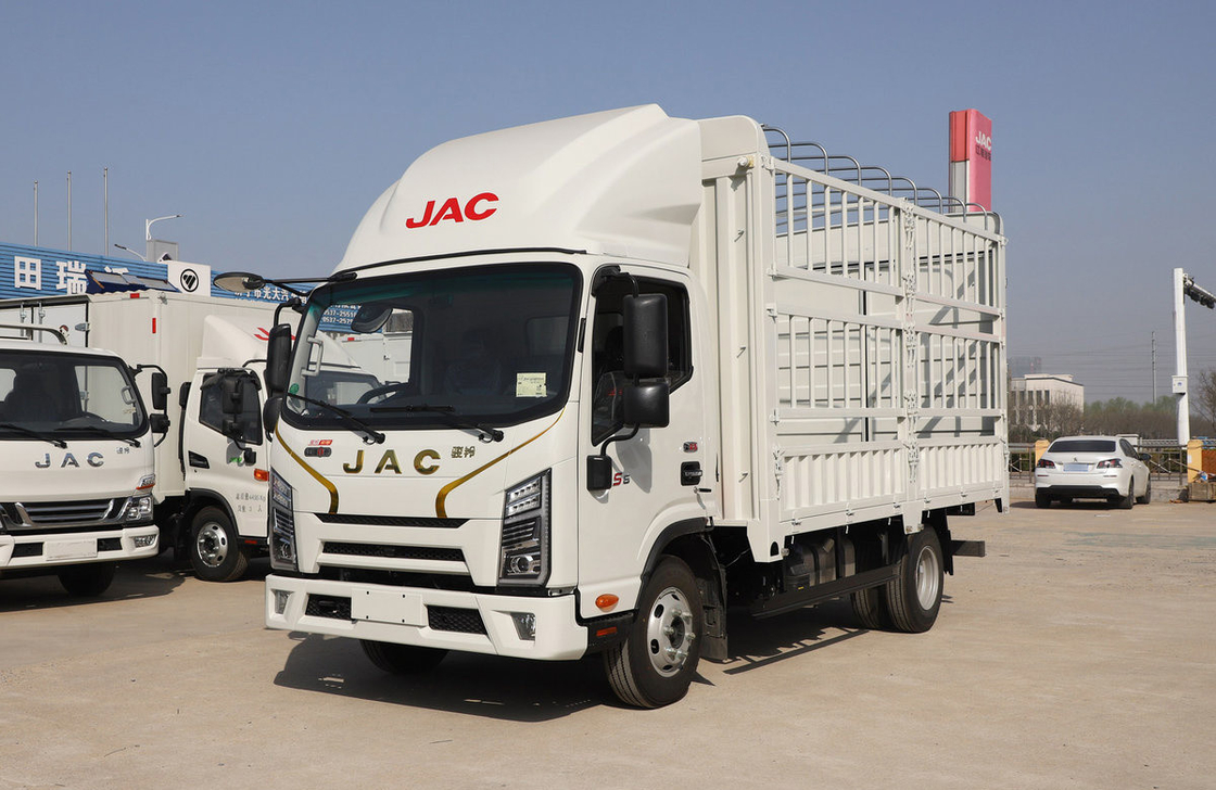 شاحنات الشحن المستعملة من الصين JAC S6 نموذج 4 * 2 شاحنة خفيفة كامنز محرك 160 حصان