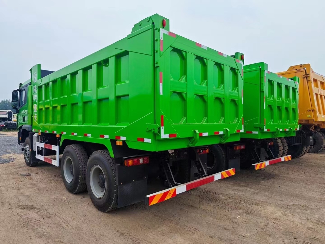 شاحنة تيبر 40t Shacman مستعملة 6 × 4 X3000 ديمبر ثقيل 375 حصان ويتشاي 2021 سنة