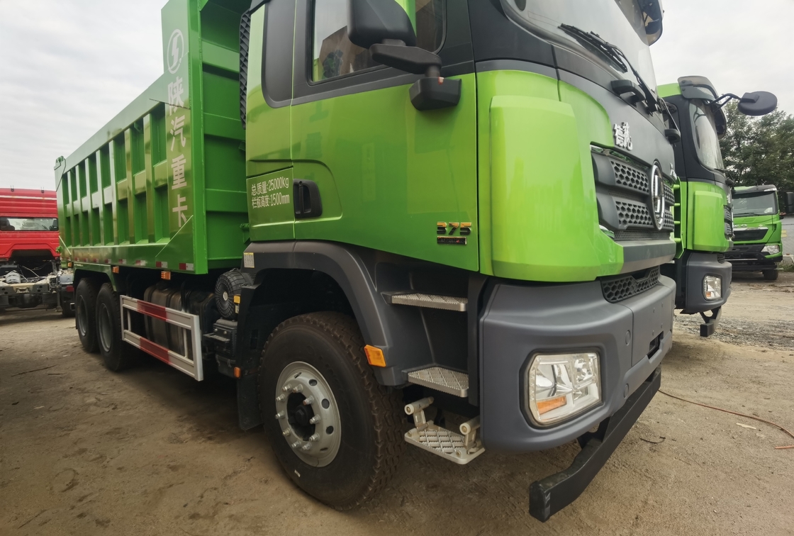 شاحنة تيبر 40t Shacman مستعملة 6 × 4 X3000 ديمبر ثقيل 375 حصان ويتشاي 2021 سنة