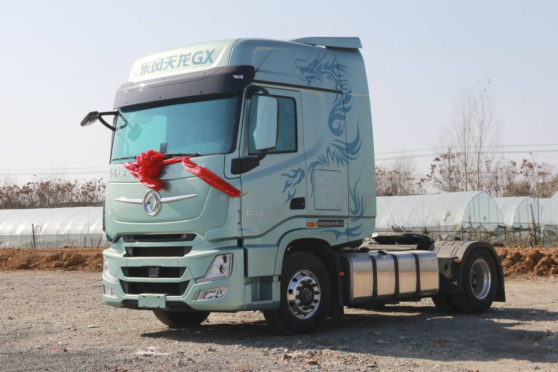شاحنة رأس الجرار إيتون 12th Gear Dongfeng GX 4 * 2 كتلة الجر 35 طن 480 حصان شاحنة ثقيلة