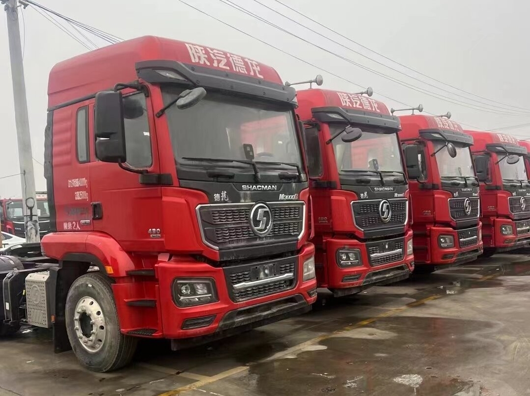 شاكمان شاحنة الجرار رأس M3000 6 * 4 ويتشاي 430hp 2021 سنة واحدة ونصف الكابينة