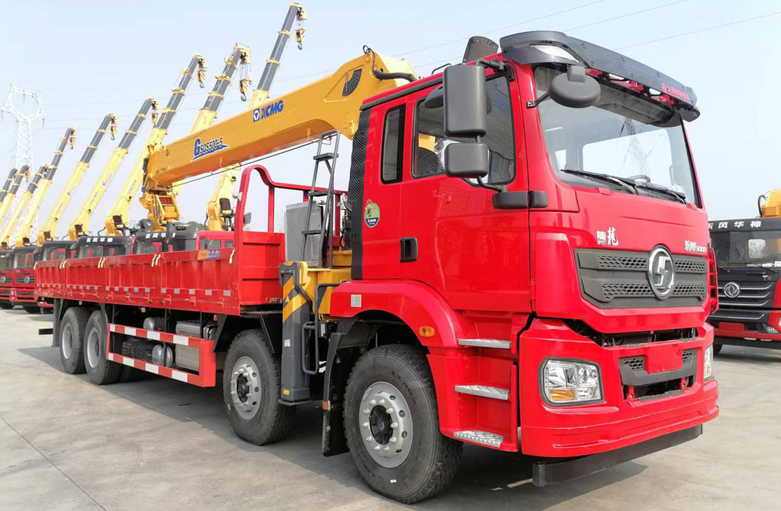 20 طن شاحنة مرتفعة رافعة شاكمان 8 × 4 سرير مسطح صندوق 5 قسم ذراع 23.7 متر الطول
