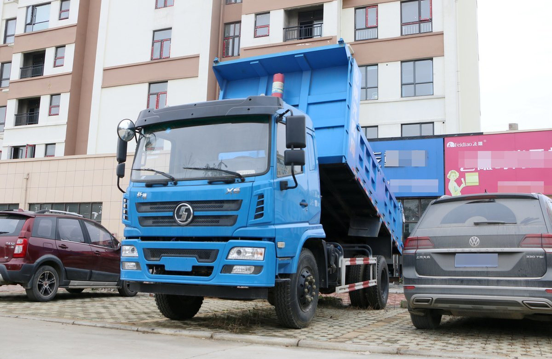 6 عجلات شاحنات القمامة للبيع 4 × 2 شيكمان X6 شاحنة شاحنة واحدة 5 طن 160 حصان