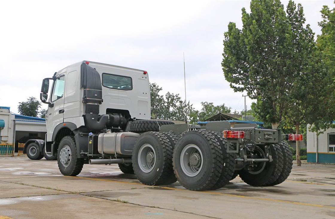 شاحنة هوو Dump Truck 2023 كابينة مسطحة مع سرير 6 * 4 هوو A7 هيكل يورو 4 انبعاث 420HP