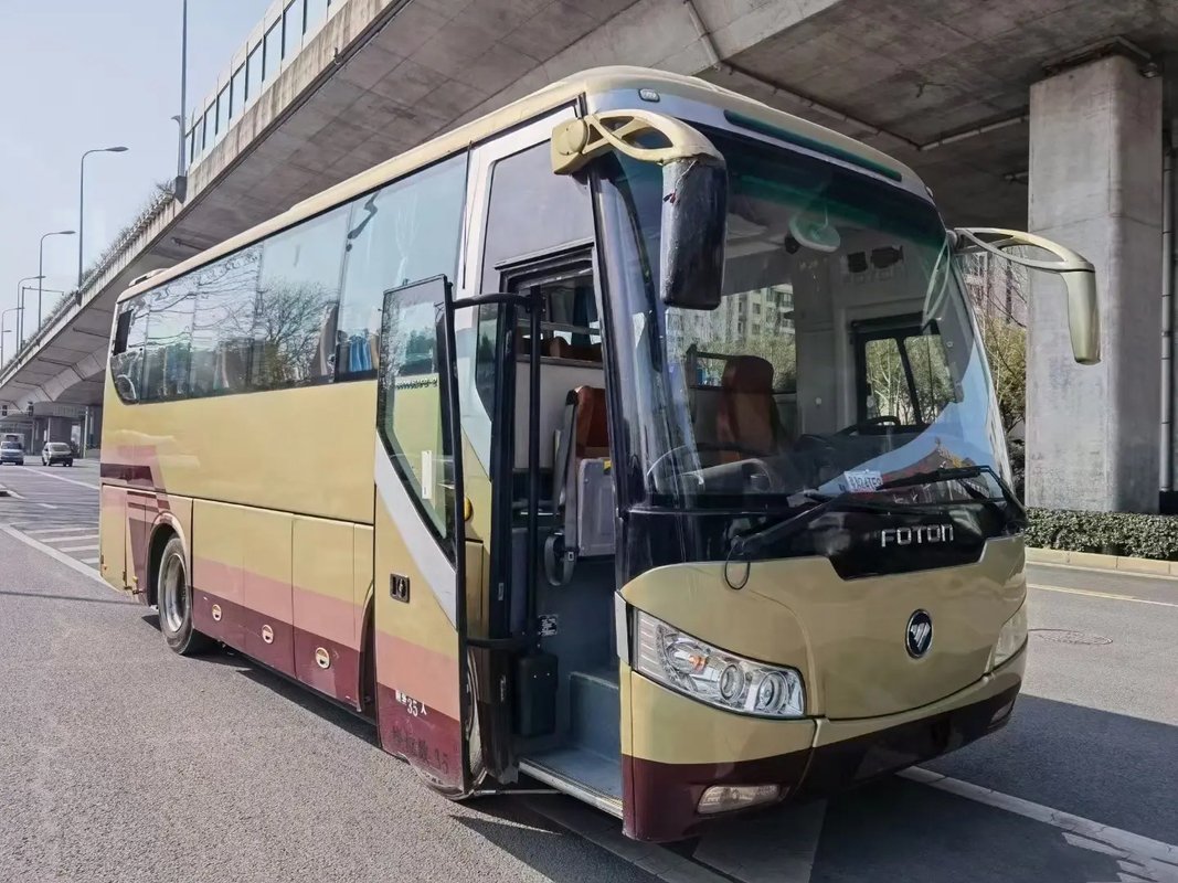 BJ6800 حافلة ديزلية ذات تكييف هواء ذات القيادة اليسرى ذات مساحة كبيرة للأمتعة